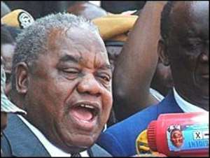 Banda sworn in as Zambian leader